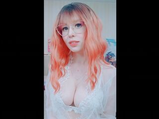 naked girl with webcam masturbating with dildo AliceShelby