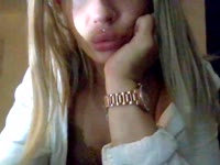 pretty blonde who seduces