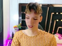 I am a very sensual, fun trans girl with a lot of energy. I love connecting with the people who enter my room and creating a warm, relaxed and fantasy-filled atmosphere. If you are looking for someone authentic, playful and who enjoys every moment with you, you are in the right place. I like to flirt, fulfill fantasies and make each visitor feel special.