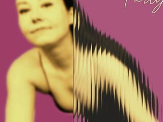 webcamgirl chatroom LucyLevatto