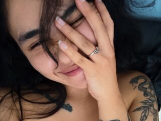 camwhore masturbating with dildo MarieLima