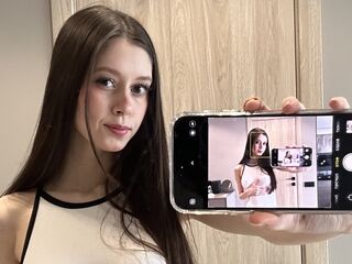 naked cam girl masturbating with sextoy MelissaMelis