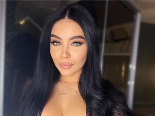 naked cam girl Ryva