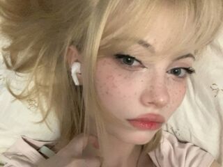 camwhore fingering pussy LeonardaZeeman
