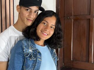 naked couple with cam blowjob CnadyAndOliver