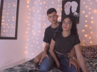 hot couple cam live SarahandMarck