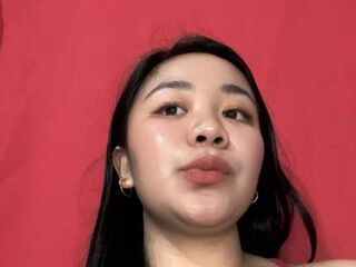 latex fetish show HannahVinson