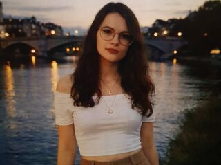 squirting webcamgirl MazeHistoria