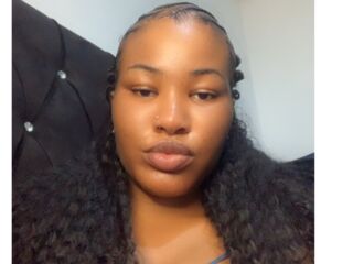 girl slave webcam ReenaVoss