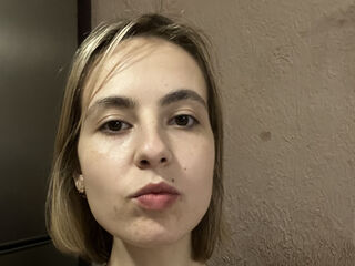 chatroom cam AdalineShay