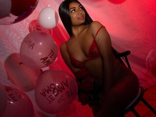 masturbating webcam girl AdaraZaens