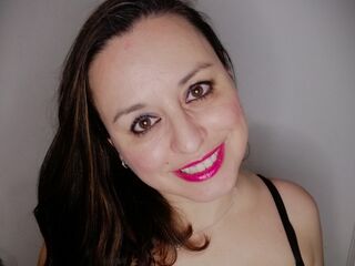 bedroom livecam AdelaAlbaNatural