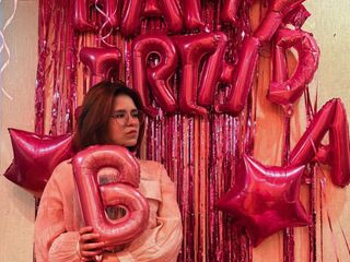 anal webcam AdinaBoas