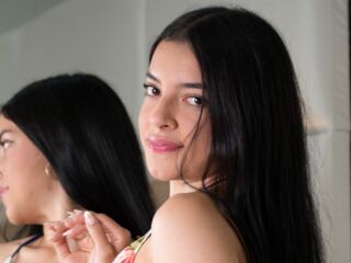 camgirl masturbating with sex toy AlexaGiraud