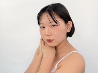 camslut topless AlexaGrowner