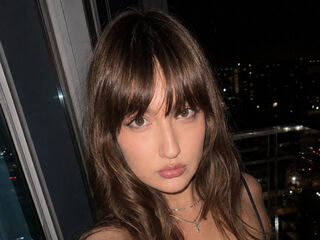 nude camgirl pic AlizaShaner