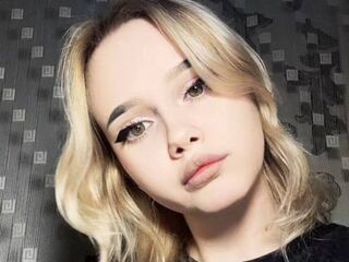 camslut topless AlmaLonabaugh