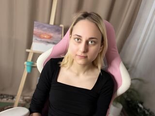 camgirl masturbating with dildo AmyEvansy