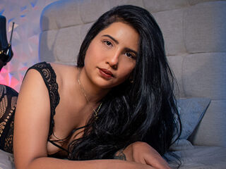 camslut fingering shaved pussy AshleyRoxe