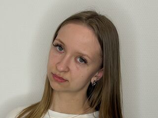 mastubating web cam girl AundreaMoczo