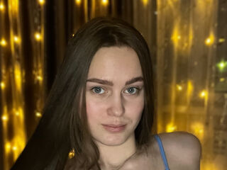 nude camgirl pic BernardineCaiafa