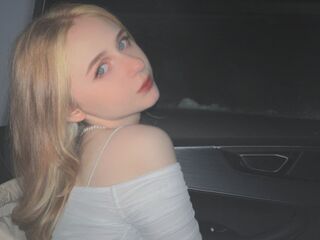 naked cam chatroom BetsyLeen