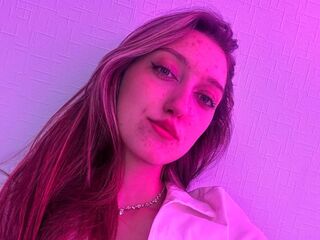 naughty camgirl BrandieBeninati