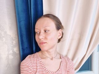 naked cam girl masturbating with dildo CamilaRosse