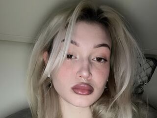 girl shaving pussy CaseyHemmerling