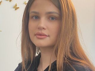 cam girl playing with vibrator CasimiraTocco