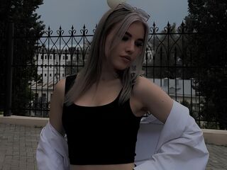 camgirl showing pussy CassyHouard