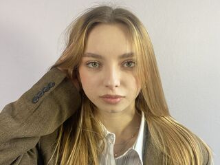 girl fingering pussy ChariseKuhnke