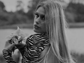 jasmin livecam CharisseBuonomo