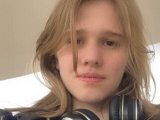 naughty camgirl masturbating with vibrator ChristieDemaline