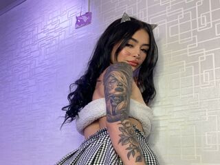 camgirl playing with dildo CloeMartini