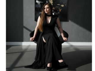 camgirl masturbating with dildo CorrieLodge