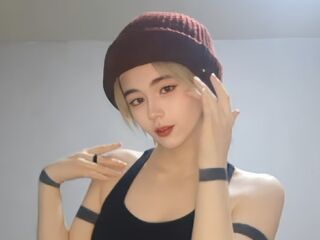 kinky video chat performer DanaMoretti