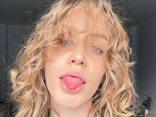 naked cam girl masturbating with sextoy DaniaGanis