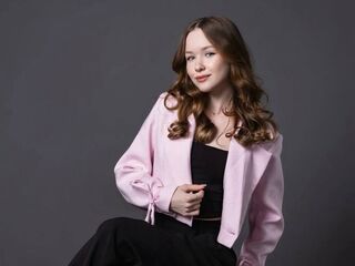 sexchat room DarleenBenjamin