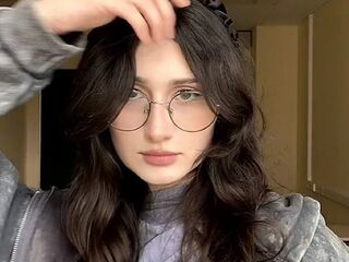 nude webcamgirl pic DianneBrowie