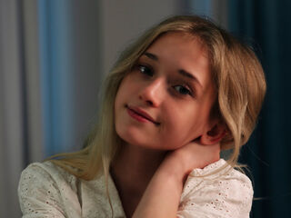 beautiful girl webcam DorisCounsell