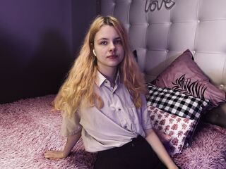 free nude webcam show EleanorCain