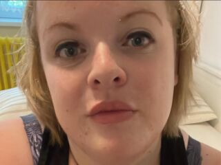 cam hooker chatroom EllaConway