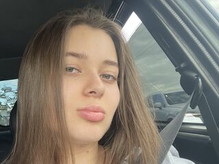 webcam babe chatroom ElletteHarwell