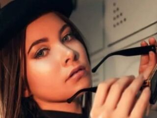 free livecam ElodiRose