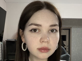 live cam girl photo EmiliRoyzi