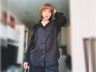 nude gamgirl EmillyHall