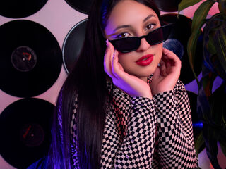 hot chat room HanniClark