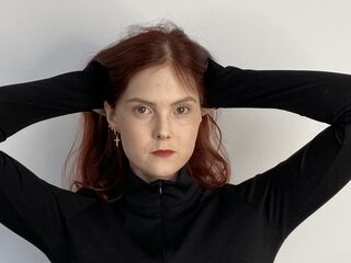 naked girl with webcam masturbating IdaBerenger