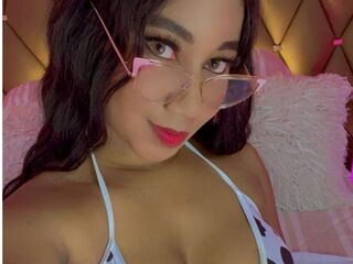 beautiful camgirl JannaYhowns